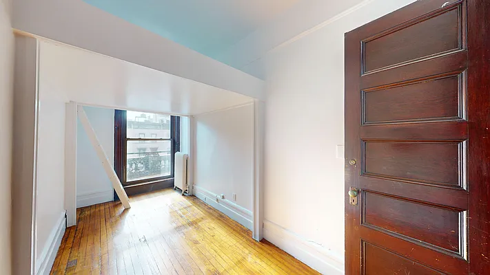 Rented by Bond New York | media 6