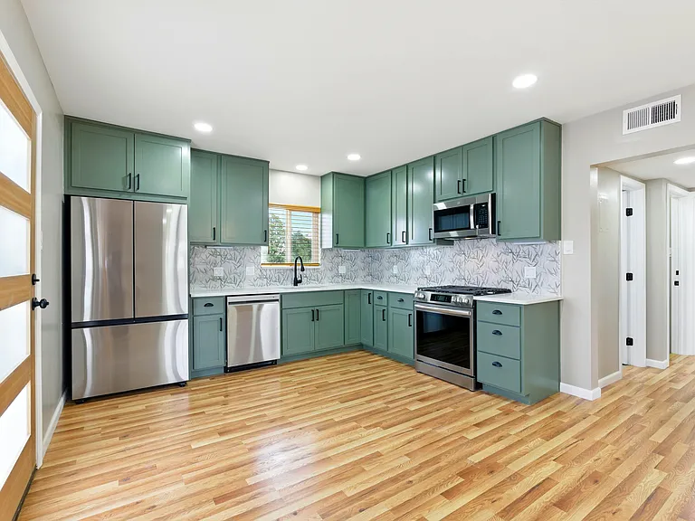 2905 San Rafael Ave SE — Photo 8