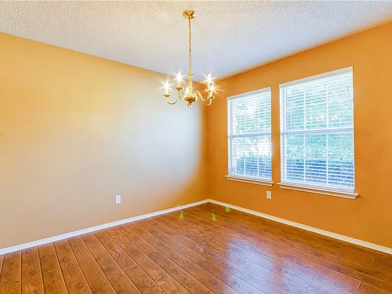 413 Ashland Dr — Photo 4