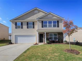 127 Harvest Pointe Dr, Statesville, NC 28677