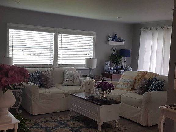 2nd image of 226 Foxwood Ln