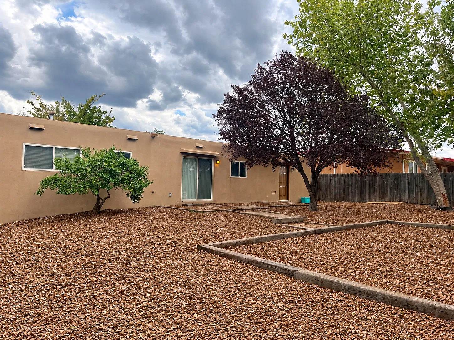 3 bed, 1300 sqft, $2,450 — Photo 2