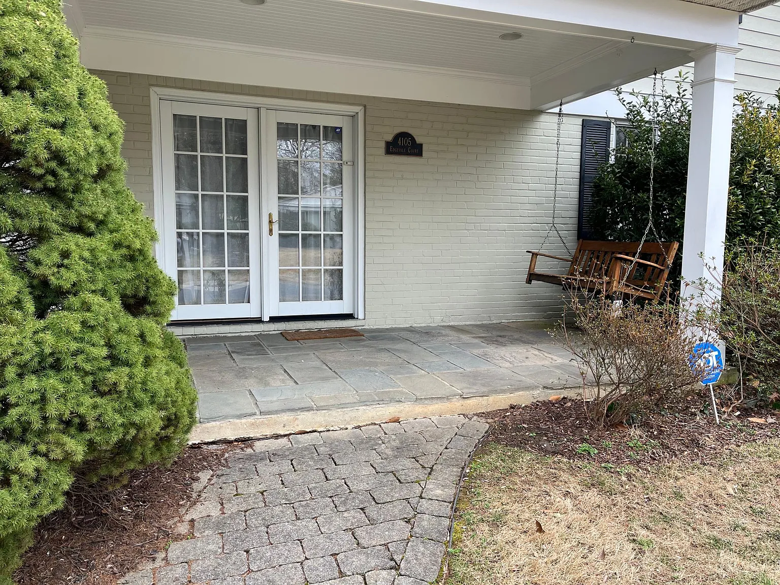 5 bed, 3.5 bath, 3572 sqft, $5,850 — Photo 2