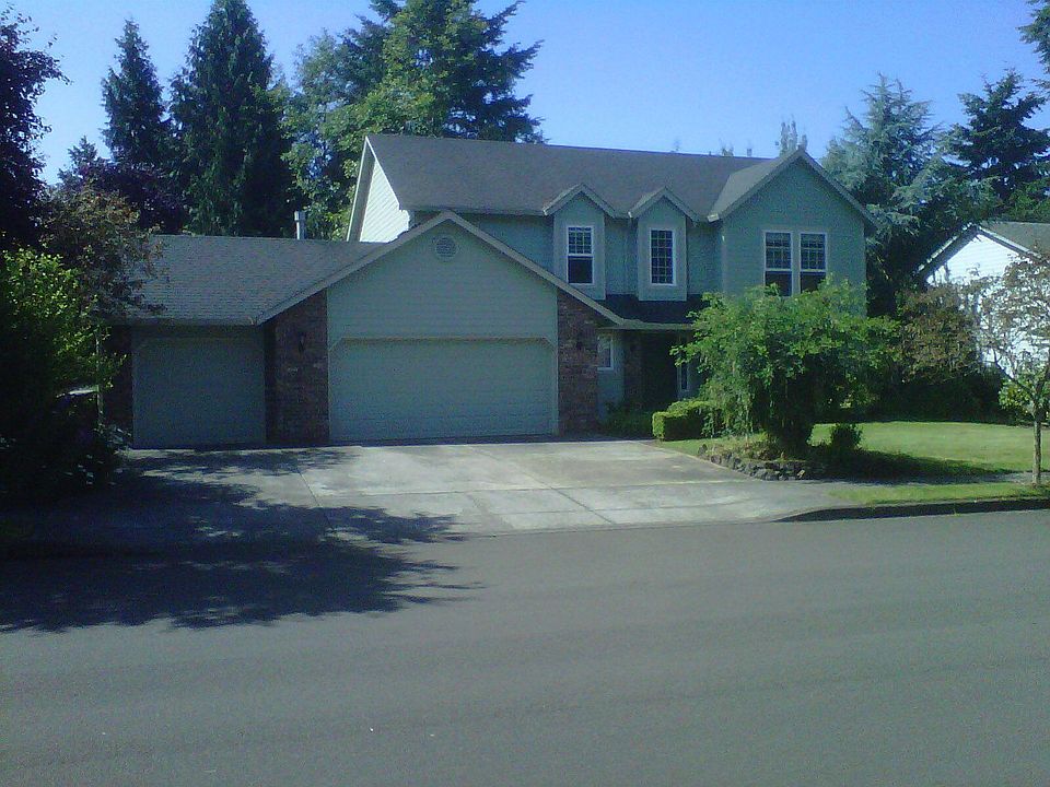 House Front - 3 car garage