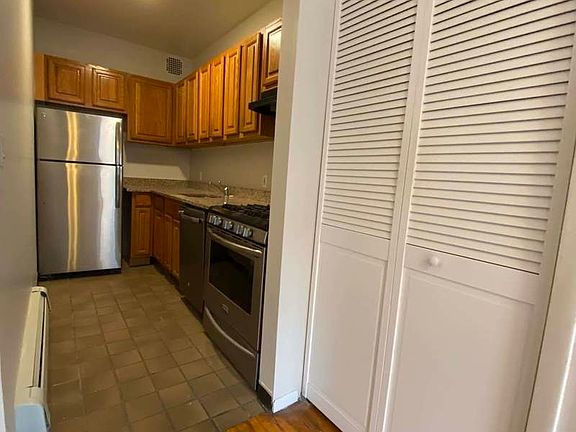 4th image of 428 Prospect Ave APT 4
