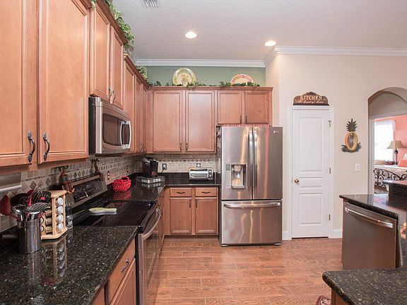 5th image of 483 Venetian Villa Dr