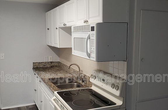 5th image of 4666 12th Ave S