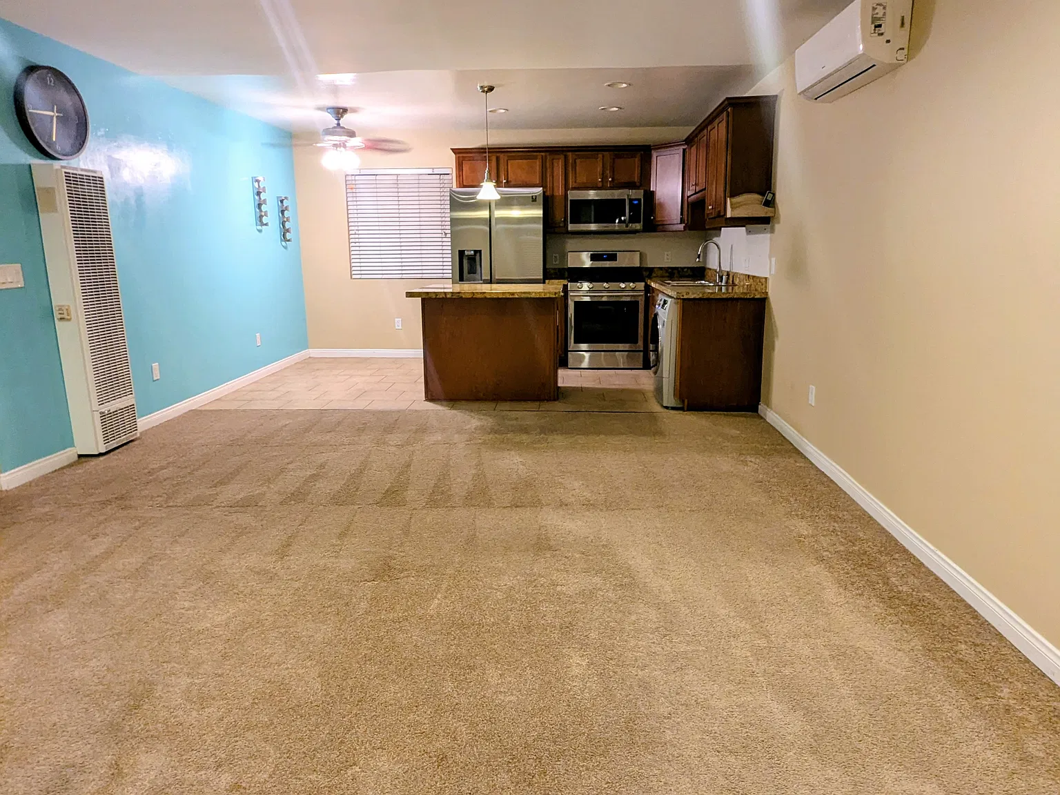 2 bed, 900 sqft, $2,900 — Photo 2