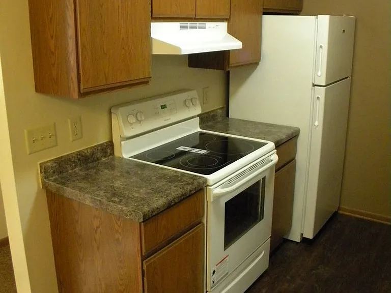 2036 Sylvan Way — Photo 3
