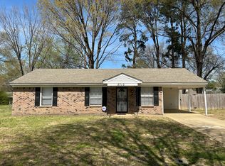 2710 Shady Grove Dr, Horn Lake, MS 38637