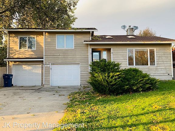 2nd image of 621 Coyote Ln