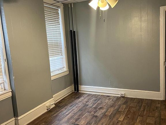 4th image of 1220 W 4th St #1