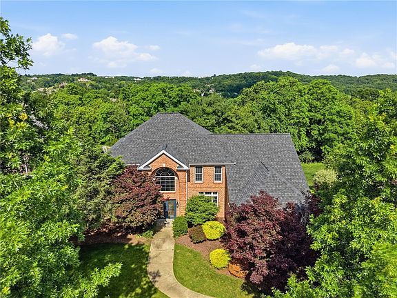 2nd image of 507 Potomac Ct