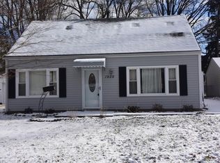 1929 Tudor St, Cuyahoga Falls, OH 44221
