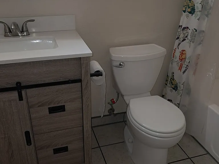 815 Oak St #STUDIO — Photo 9