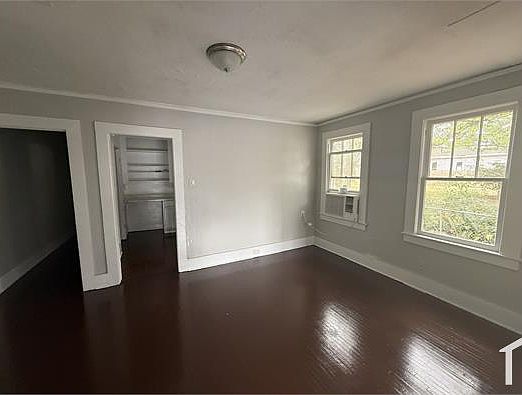 4th image of 1321 Spring Hill Ave #B