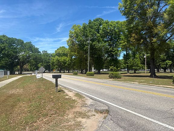 4th image of 168 Juniper Ave