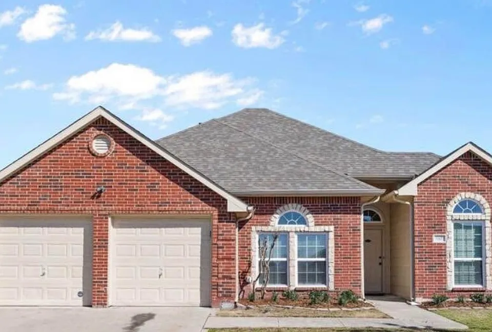 140 Magnolia Ln