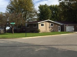 412 3rd St NE, Grand Meadow, MN 55936