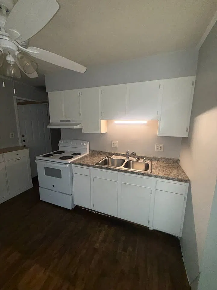 2 bed, 768 sqft, $925 — Photo 4