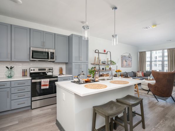 3 Hawkins Ave #3323