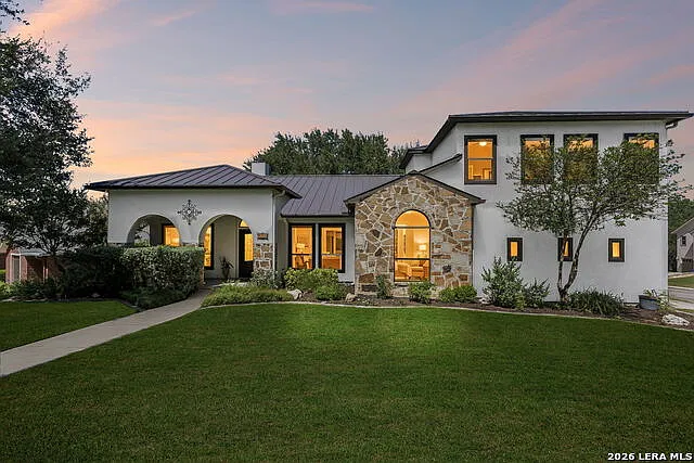4 bed, 3.0 bath, 2997 sqft, $4,000 — Photo 2