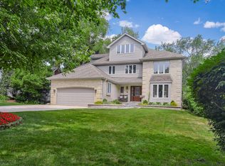 44 Waverly Ave, Clarendon Hills, IL 60514