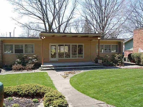 3rd image of 315 Oakwood St
