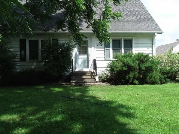 429 5th St SW, Wells, MN 56097