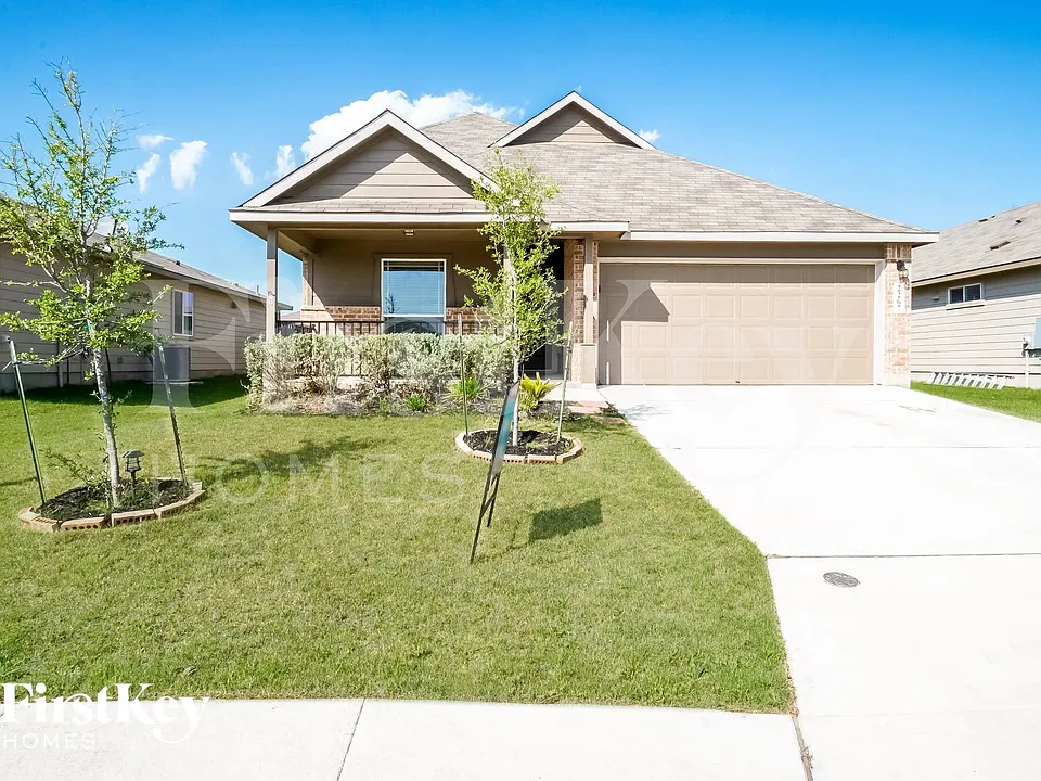 2267 Hawk Dr