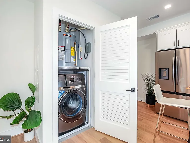 1818 Rhode Island Ave NE #5 — Photo 16