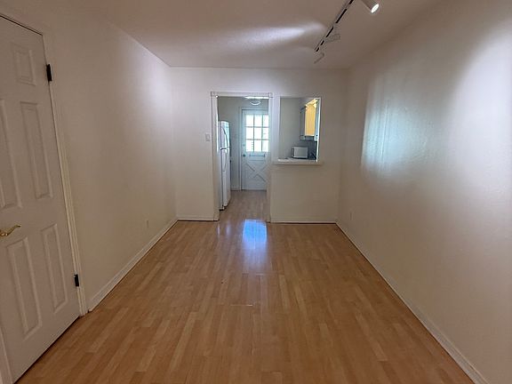 4th image of 4211 Newton Ave APT 209