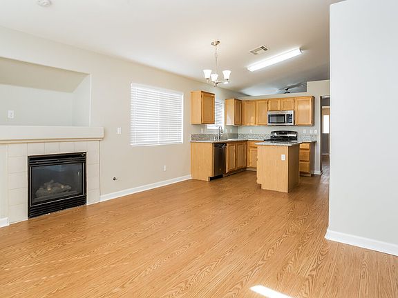 4th image of 5916 Round Castle St