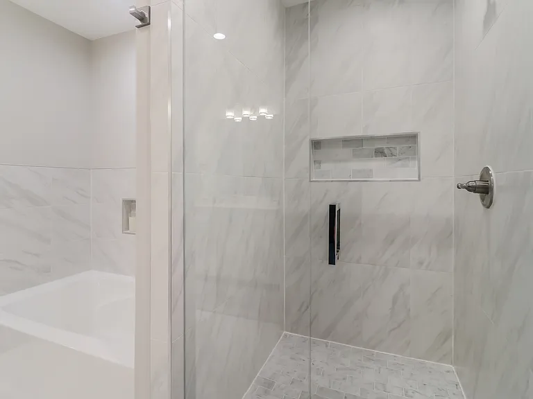 1975 Angelina Dr — Photo 19
