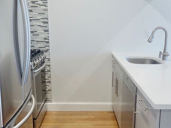 4th image of 94 Norman Ave #4BB