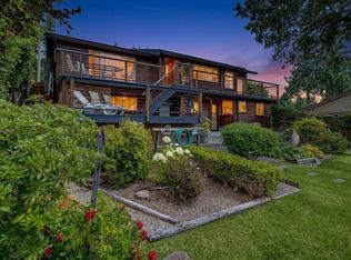 4717 Laurel Ave, Sechelt, BC V7Z0E7