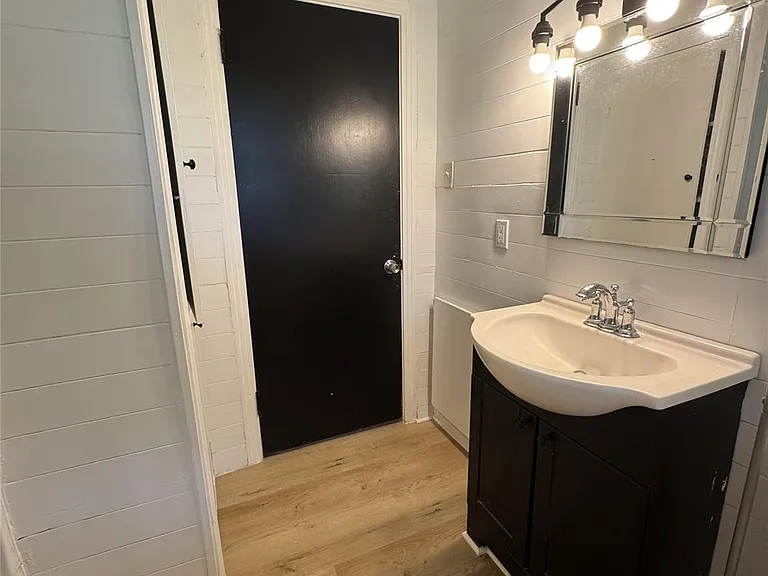 612 Sunset Ln — Photo 16