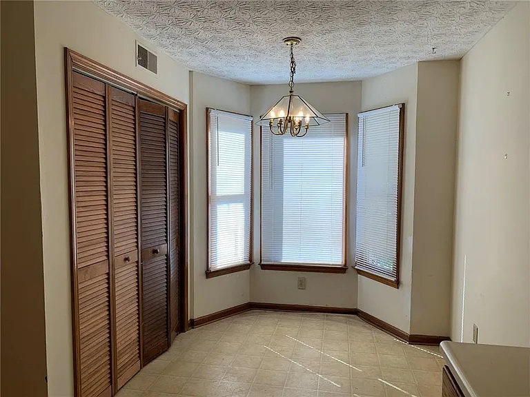 1103 Booth Ct SW — Photo 12