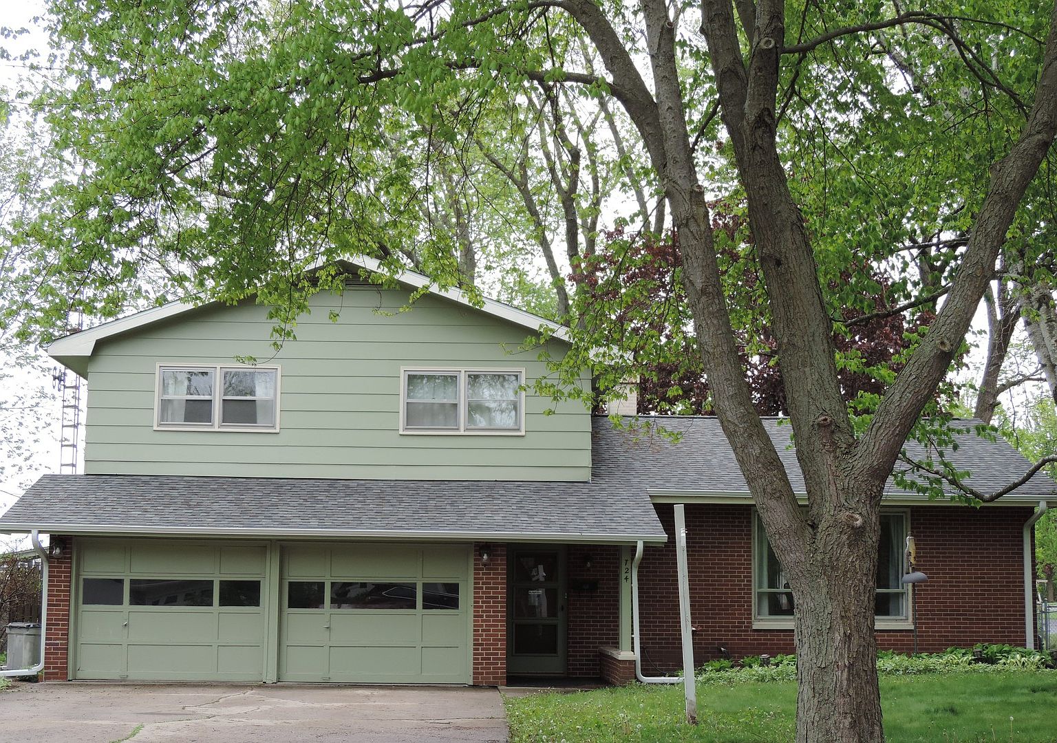 724 W Hillcrest Dr, Dekalb, IL 60115 Zillow