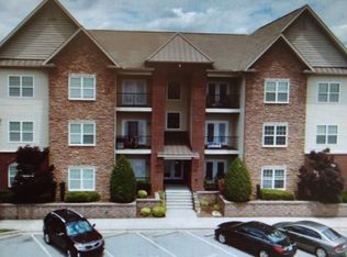 6831 Hanesbrook Cir APT 304, Clemmons, NC 27012