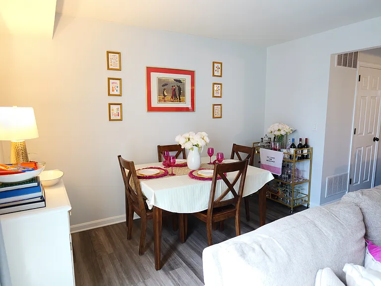 1335 Cambridge Ct — Photo 13