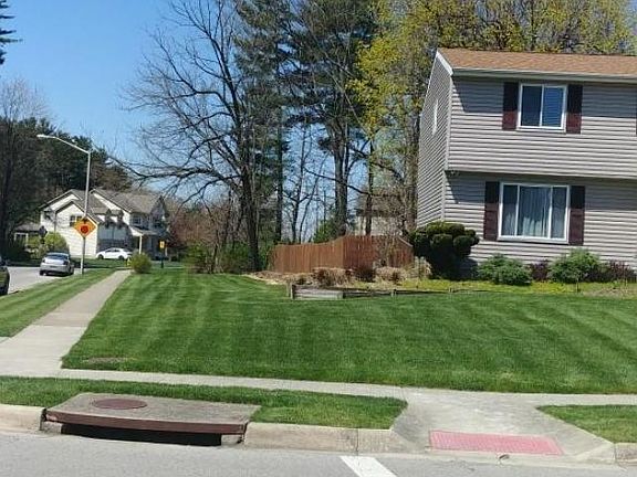 3rd image of 1025 Ruskin Dr