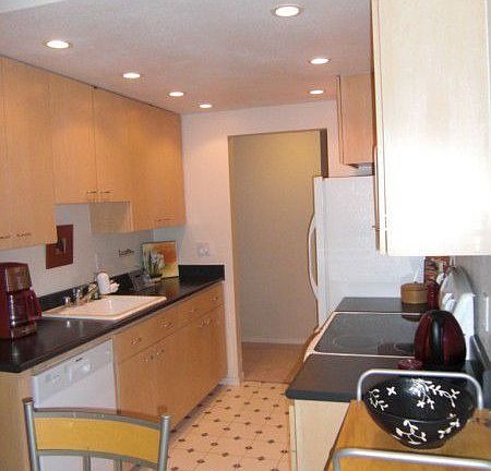 Light and Bright Kitchen!