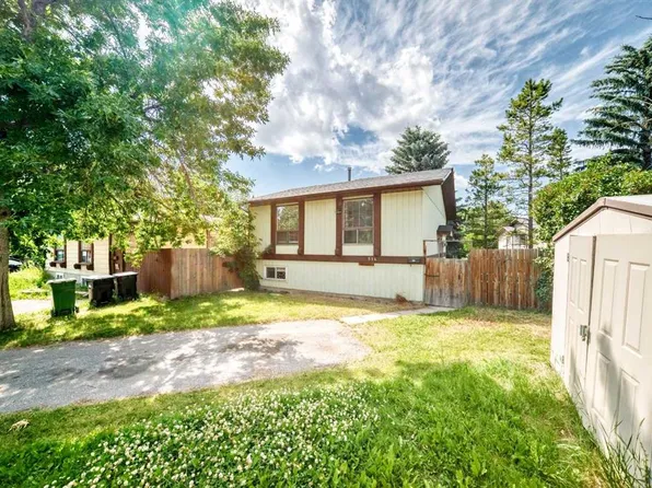514 SE Whitehill Pl NE, Calgary, AB T1Y 3G8