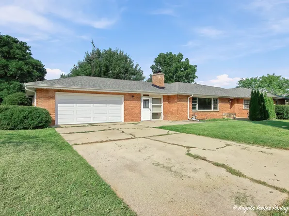 315 N Timothy Ln, McHenry, IL 60050