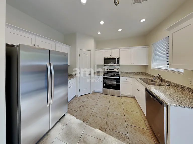 2814 S Vegas — Photo 3