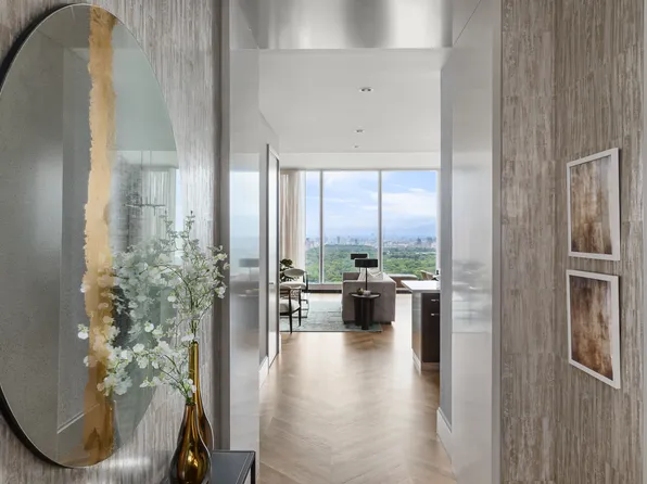 217 West 57th Street image 3 of 25