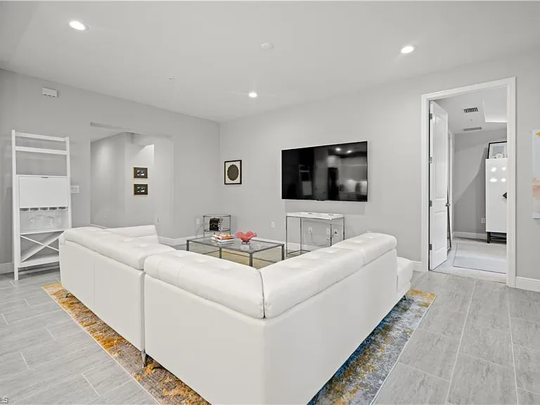 2560 Seychelles Dr #1003 — Photo 4