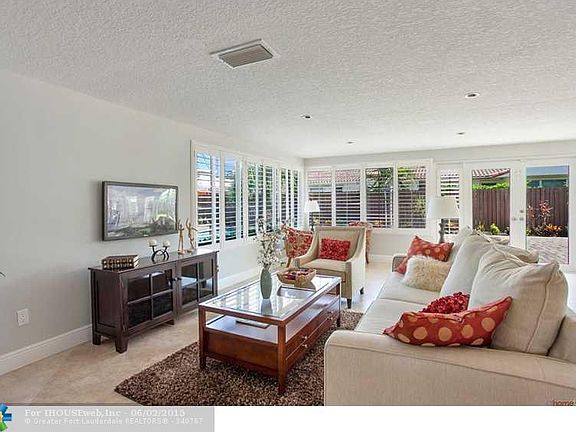 5th image of 2632 NE 33rd St