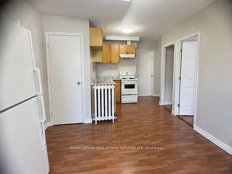 5th image of 186 Spadina Rd